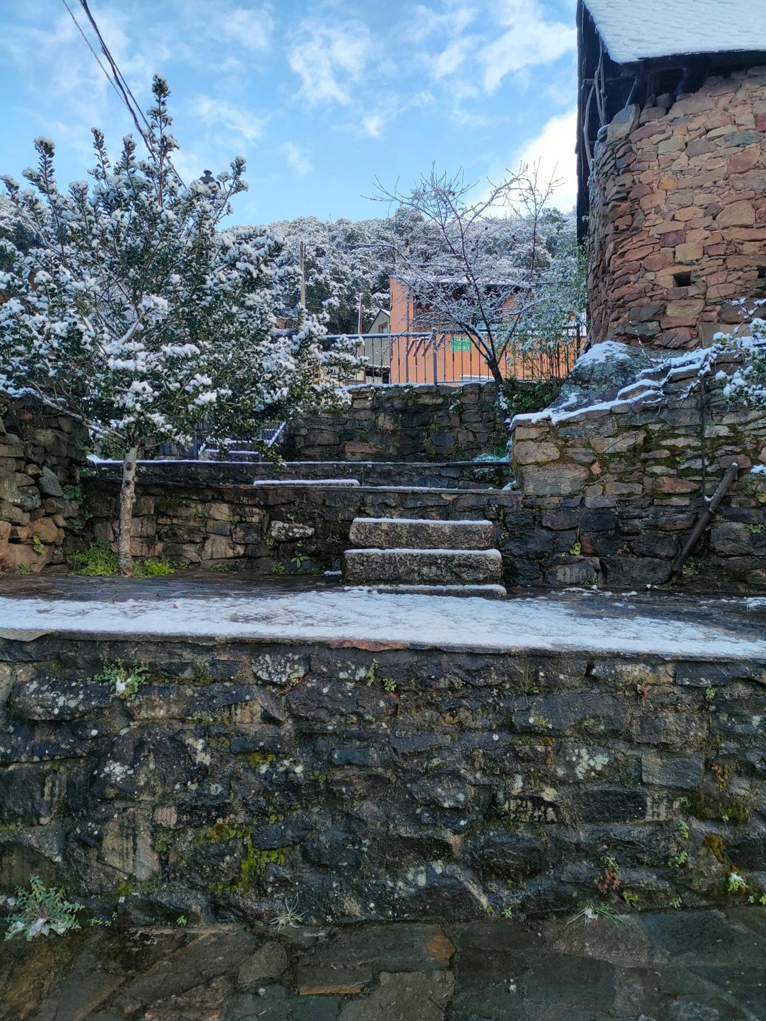 Casa De Turismo Rural Sardom3 Bembibre  Kültér fotó